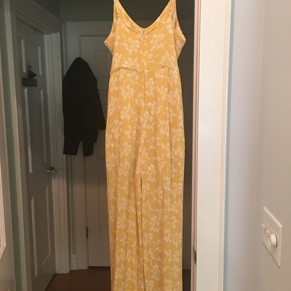 Everly Yellow Floral Jumpsuit - Picture 7 of 8